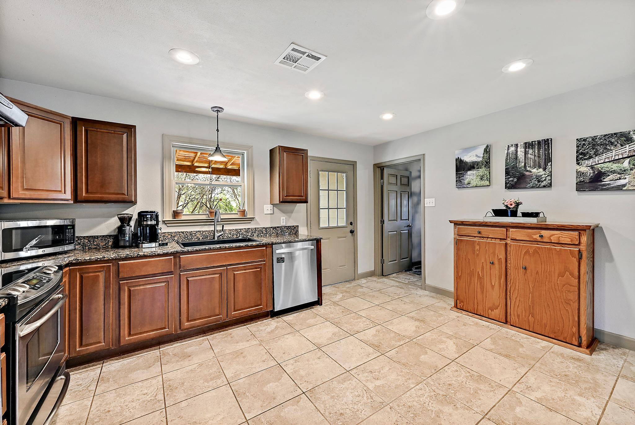 24807 Martin Lane Spicewood TX 78669