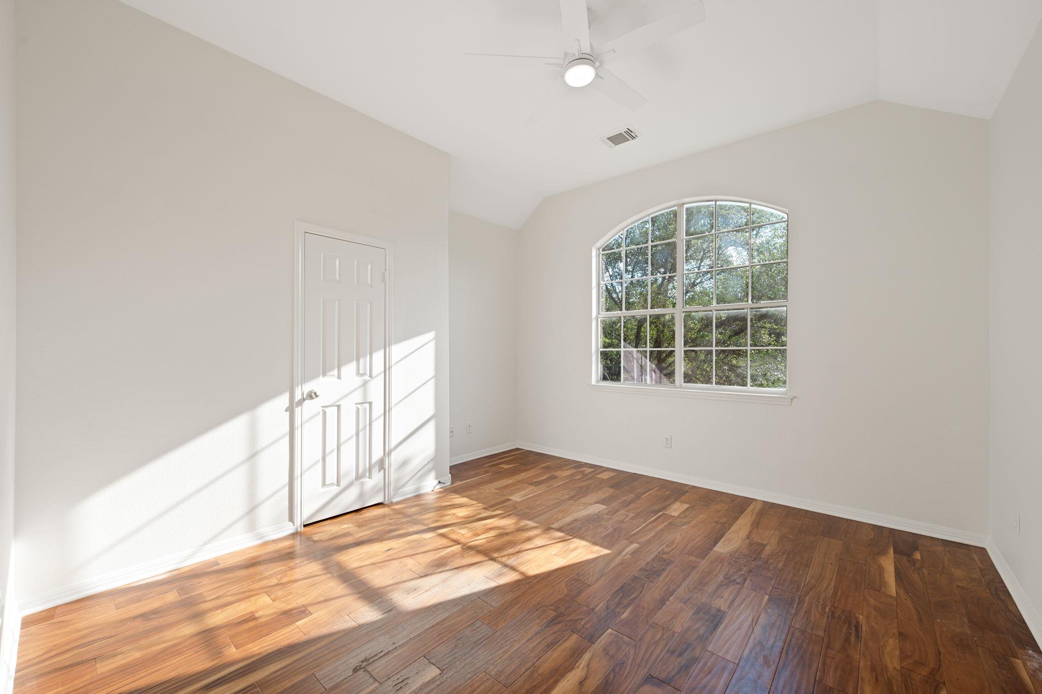 1734 Chasewood Drive Austin TX 78727