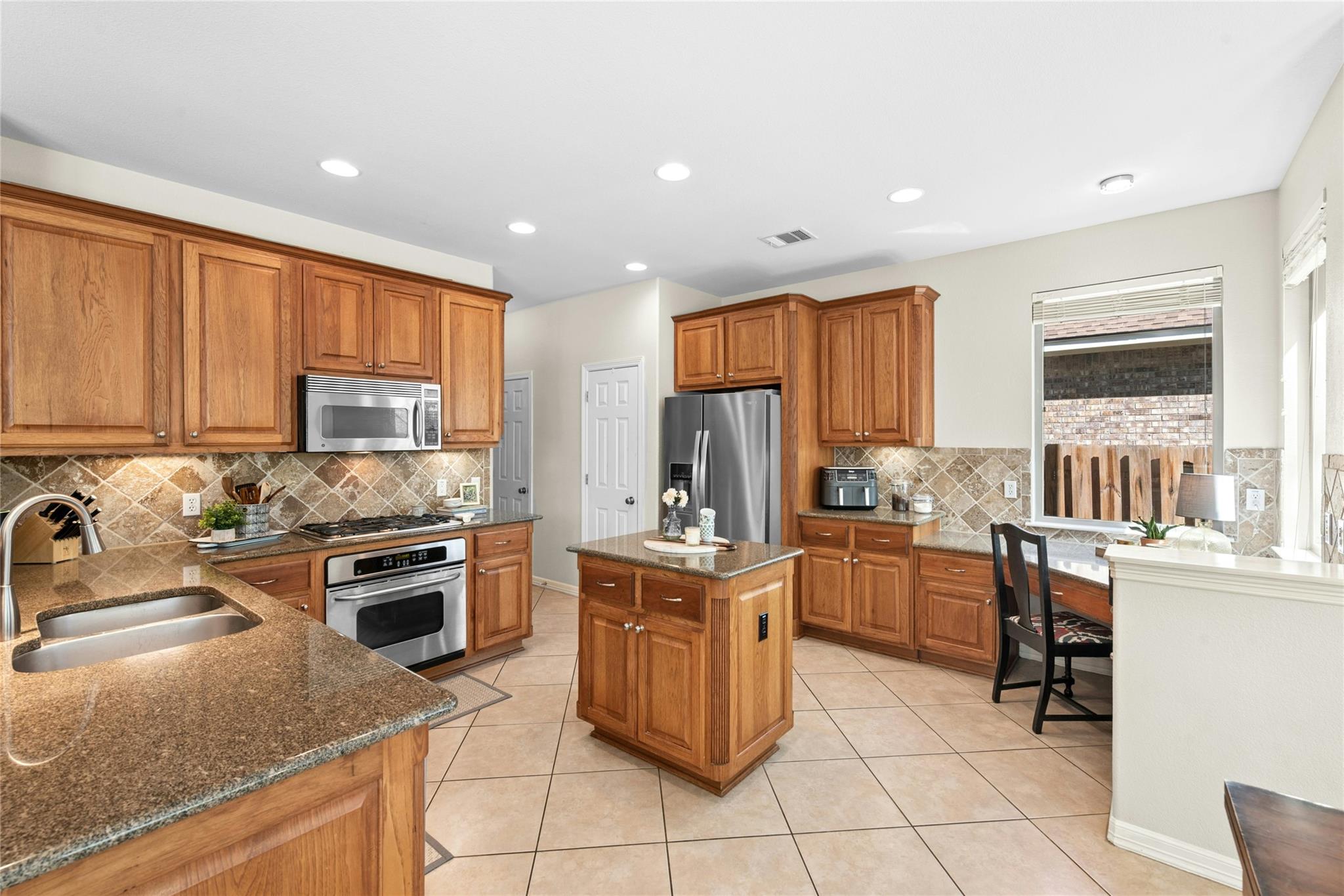 2836 Plantation Drive Round Rock TX 78681