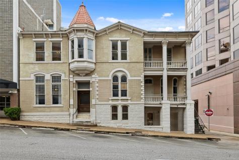 109 E 10th Street Austin TX 78701