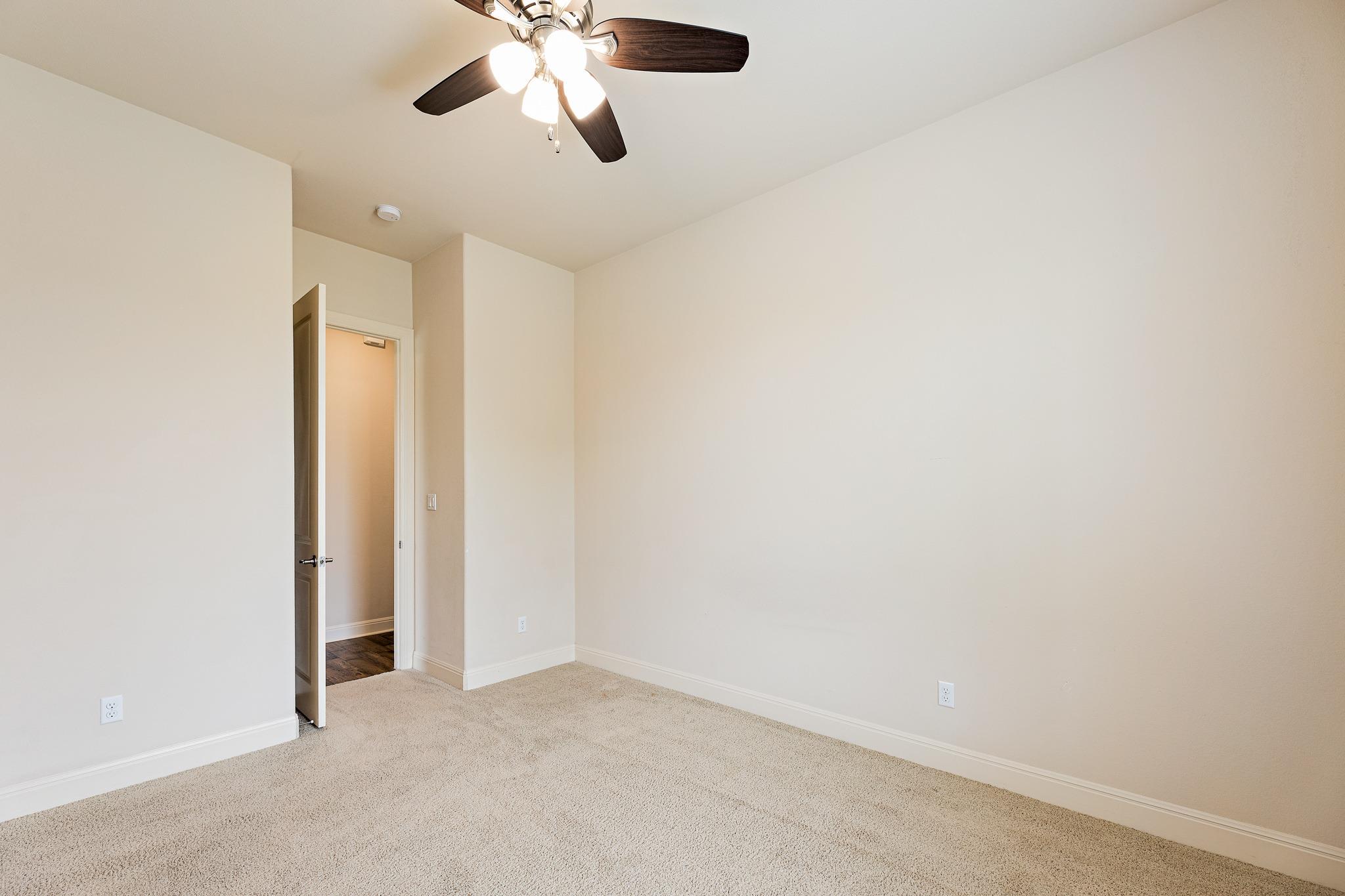 135 Gabriel Vista E Georgetown TX 78633