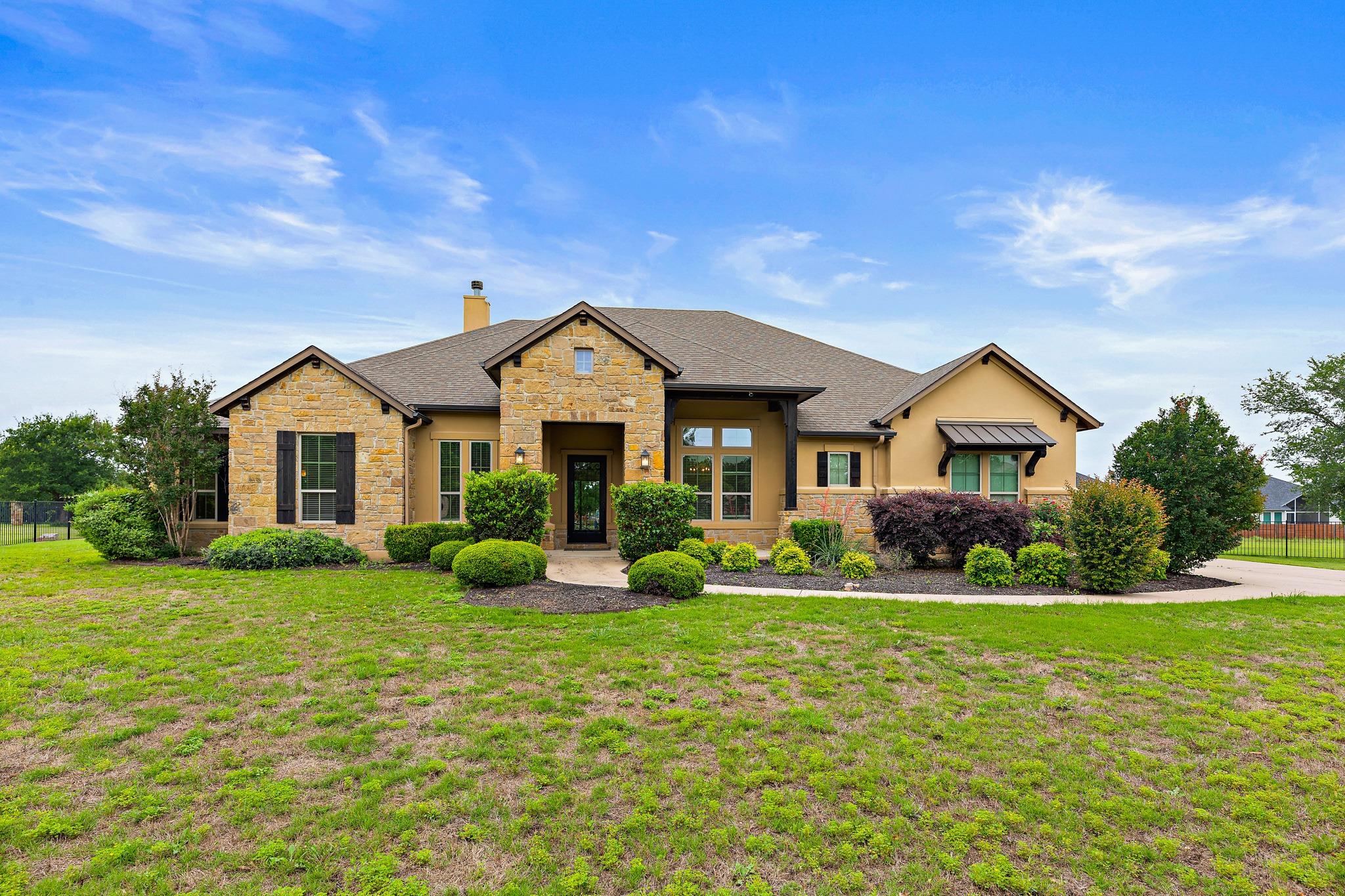 135 Gabriel Vista E Georgetown TX 78633