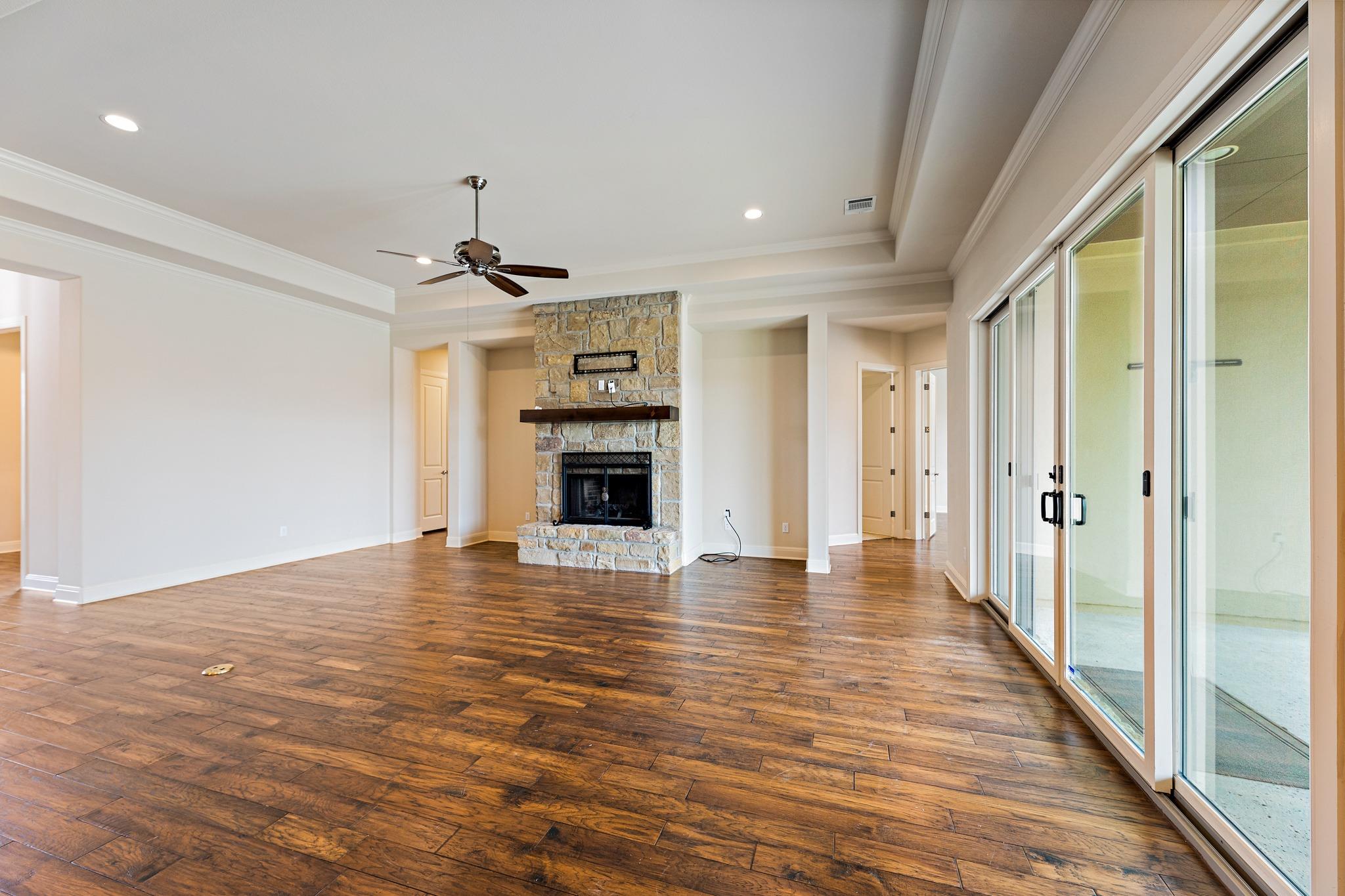 135 Gabriel Vista E Georgetown TX 78633