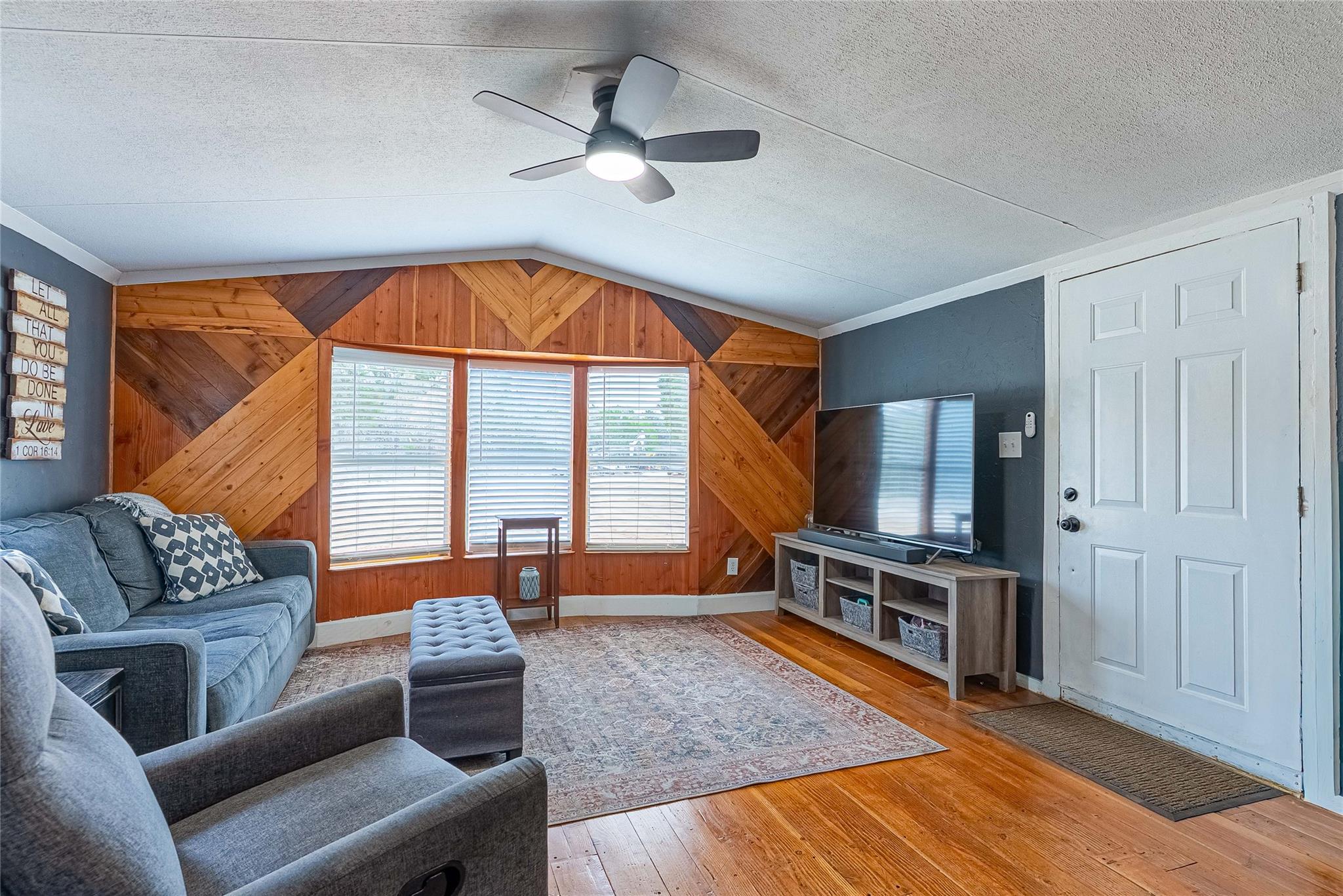 9220 County Road 272 Bertram TX 78605