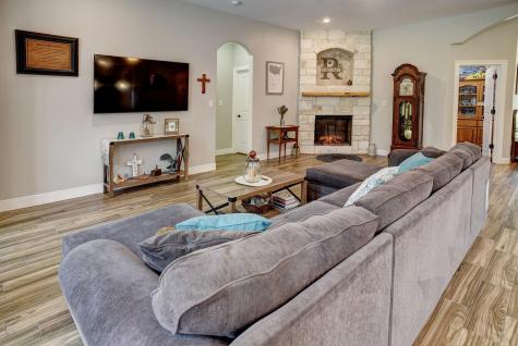 115 Mesquite Cove Bastrop TX 78602
