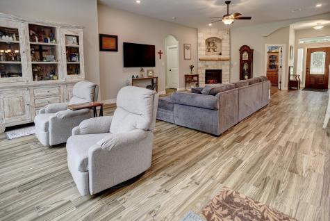 115 Mesquite Cove Bastrop TX 78602