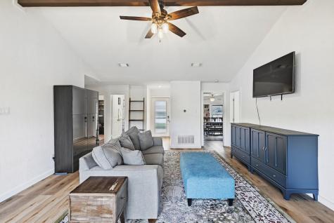 5610 Fence Row Austin TX 78744