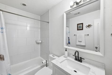 5610 Fence Row Austin TX 78744