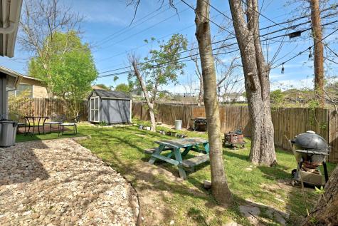 5610 Fence Row Austin TX 78744