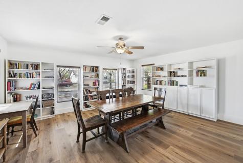 5610 Fence Row Austin TX 78744