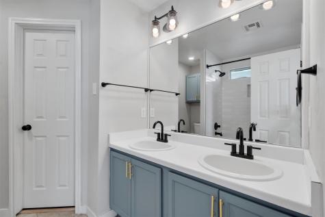 313 Drystone Trail Liberty Hill TX 78642