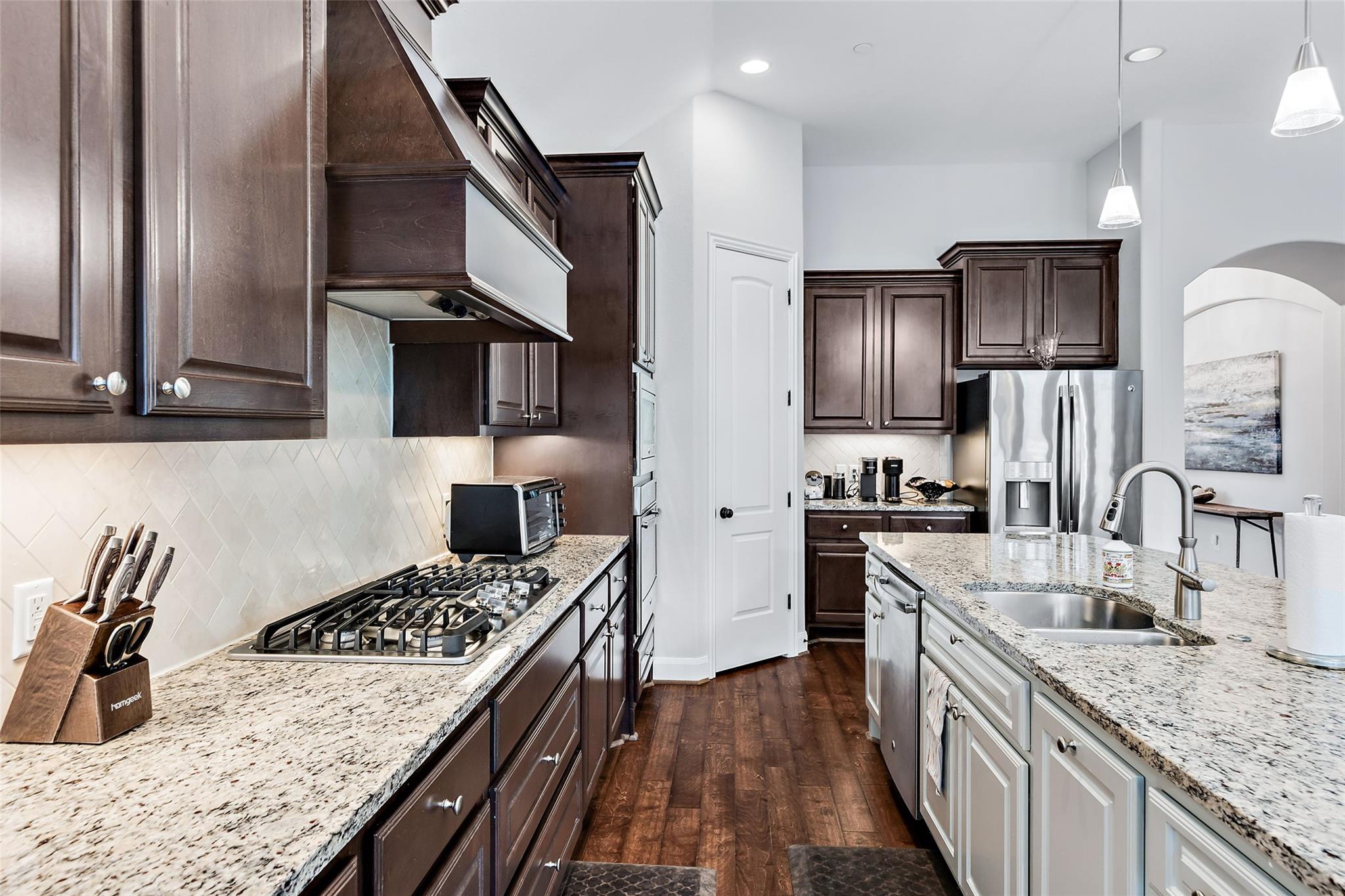 106 Maxwell Way Austin TX 78738