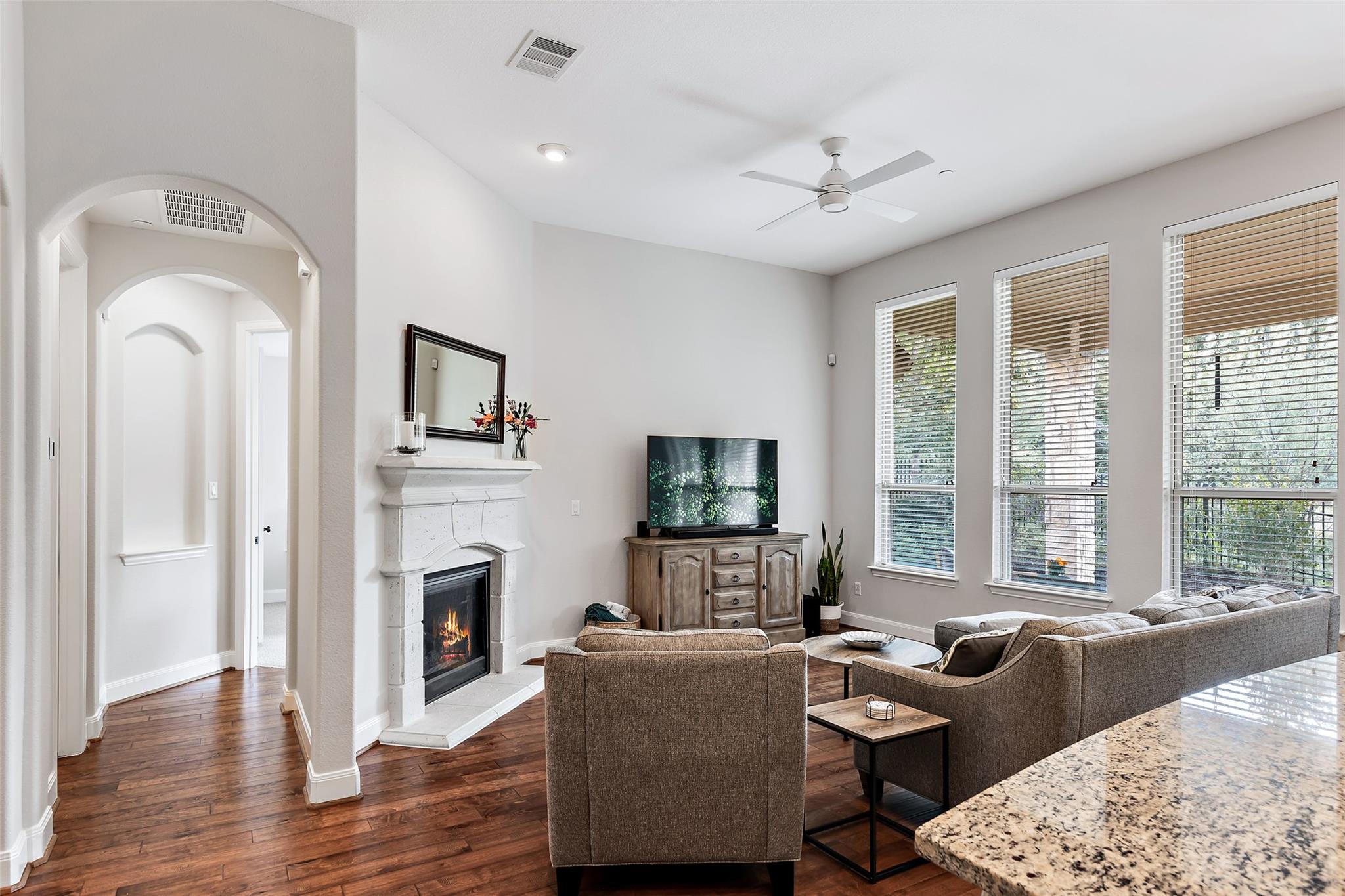 106 Maxwell Way Austin TX 78738