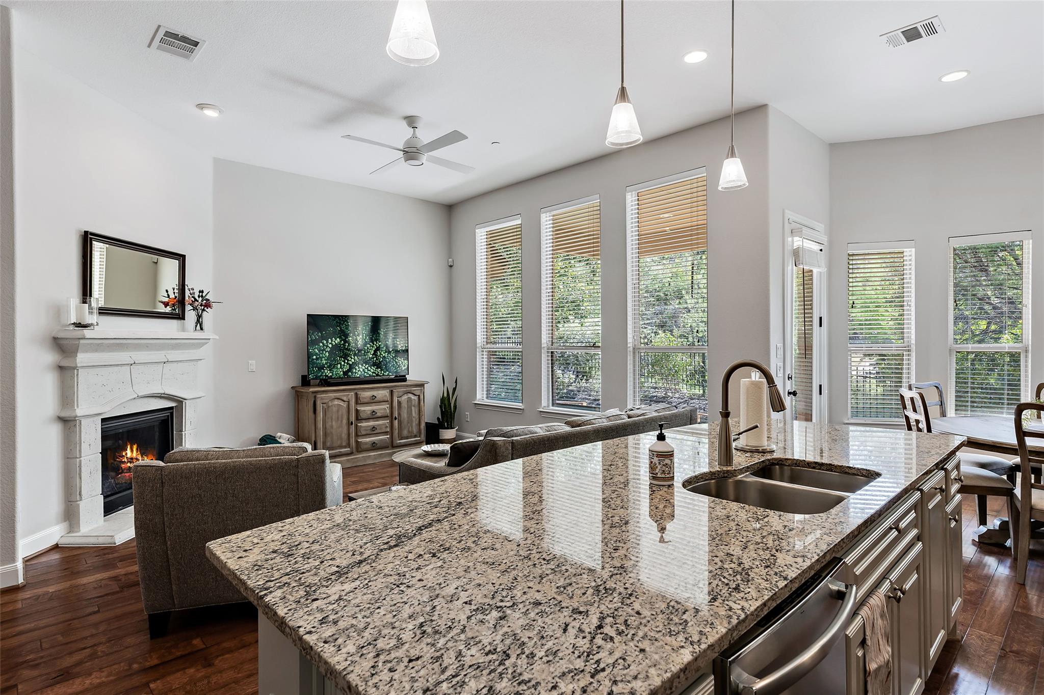 106 Maxwell Way Austin TX 78738