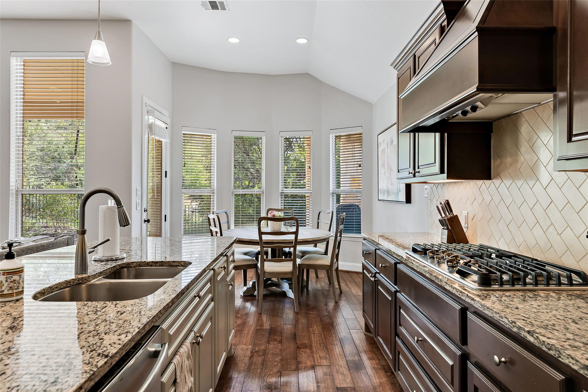 106 Maxwell Way Austin TX 78738