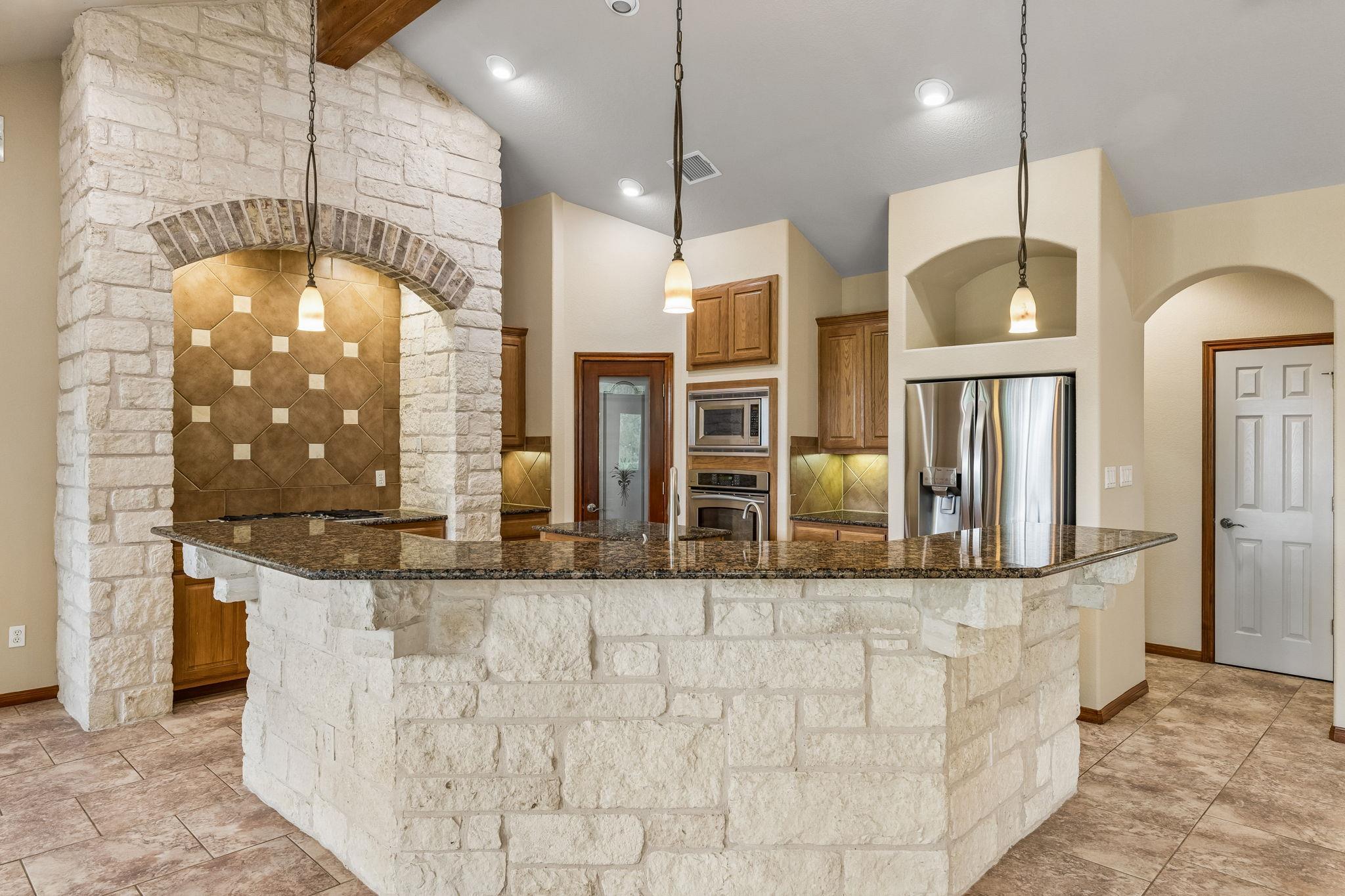 23621 Indian Divide Cove Spicewood TX 78669