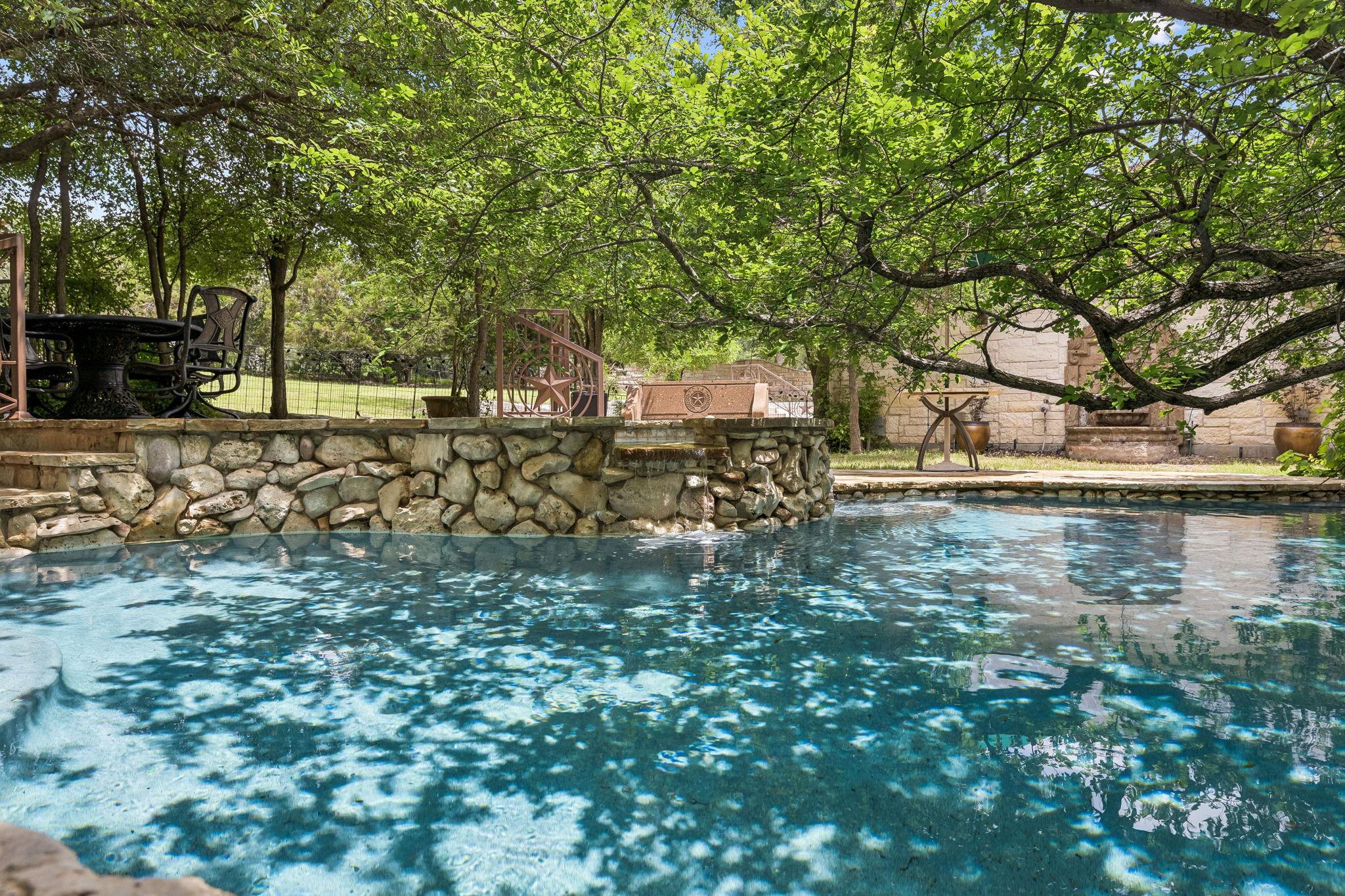 23621 Indian Divide Cove Spicewood TX 78669