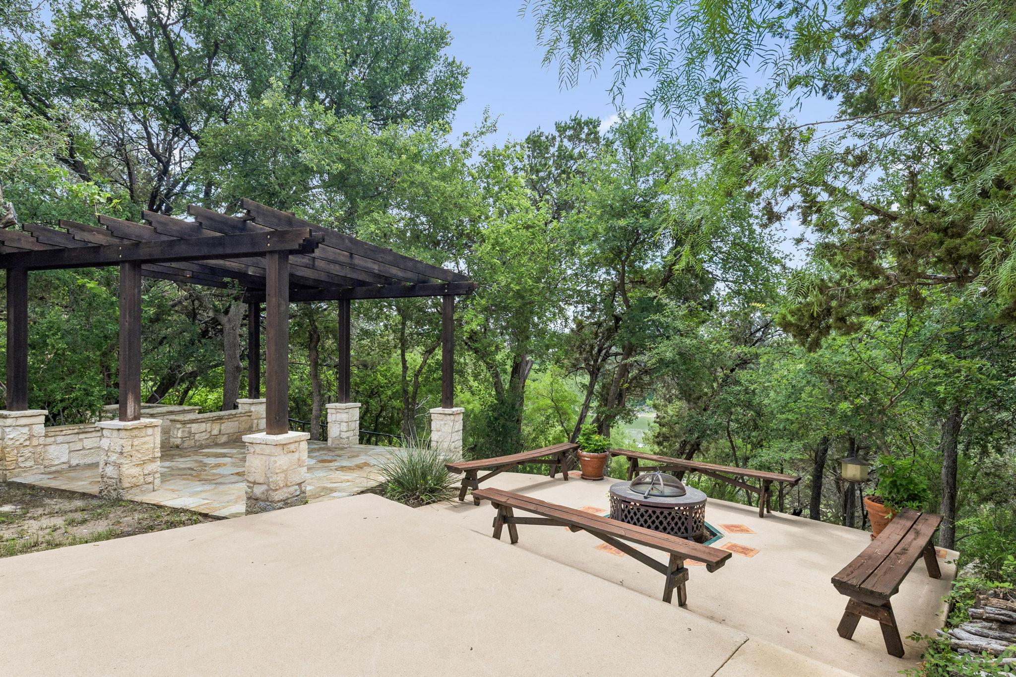 23621 Indian Divide Cove Spicewood TX 78669