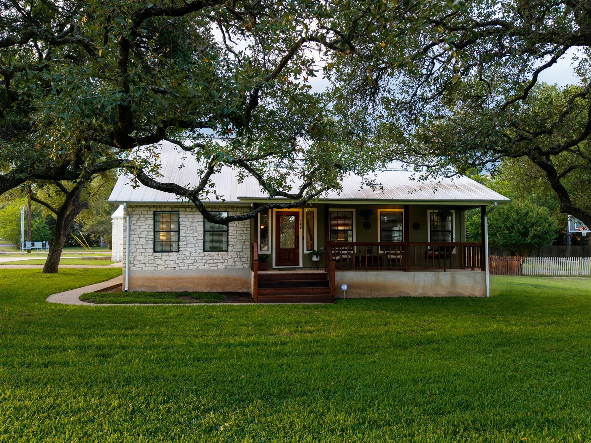 208 Willet Drive Buda TX 78610