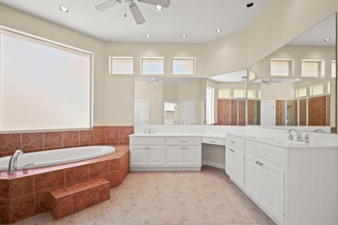 1543 Weiskopf Loop Round Rock TX 78664