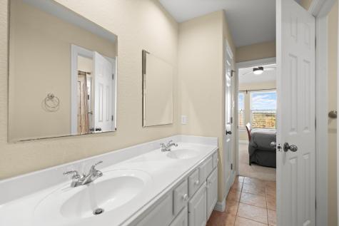 1543 Weiskopf Loop Round Rock TX 78664