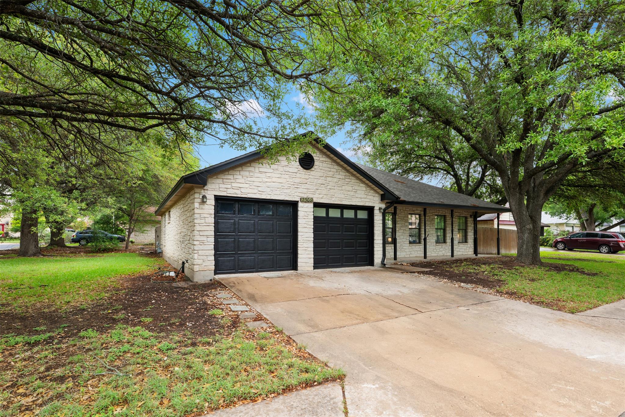 2306 Alimony Cove Austin TX 78727