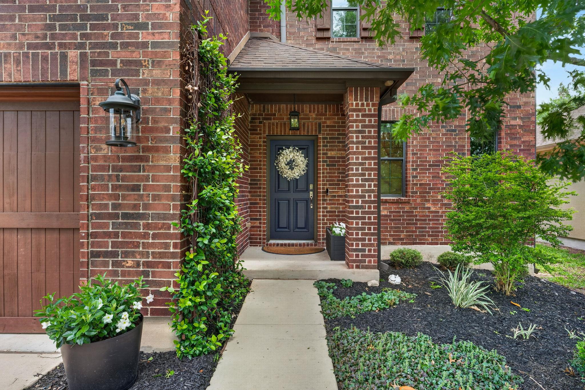 408 Kissing Oak Drive Austin TX 78748