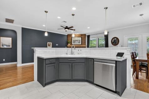 408 Kissing Oak Drive Austin TX 78748