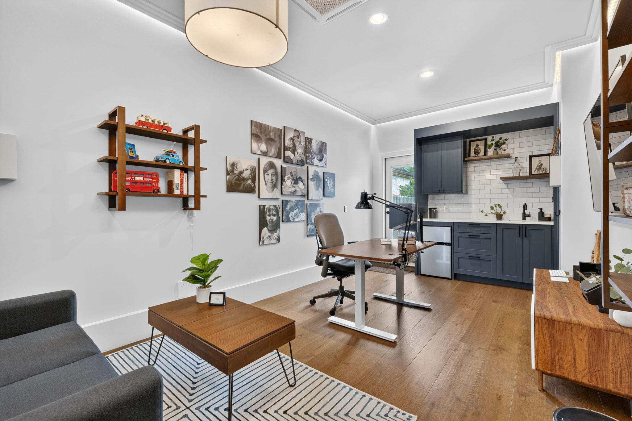 408 Kissing Oak Drive Austin TX 78748