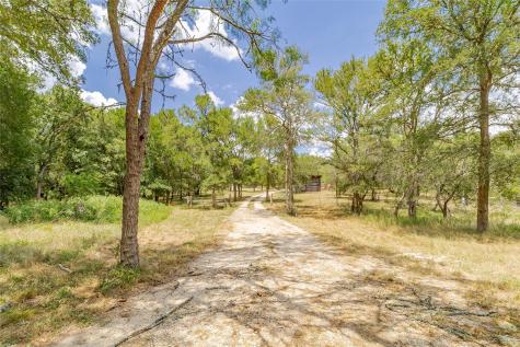 4459 Pettytown Road Dale TX 78616