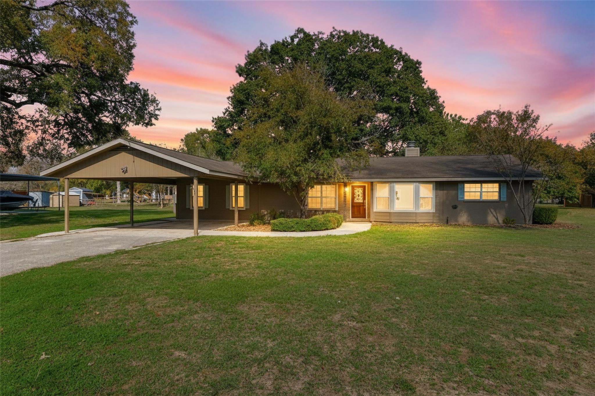 163 Lakeside Drive Seguin TX 78155