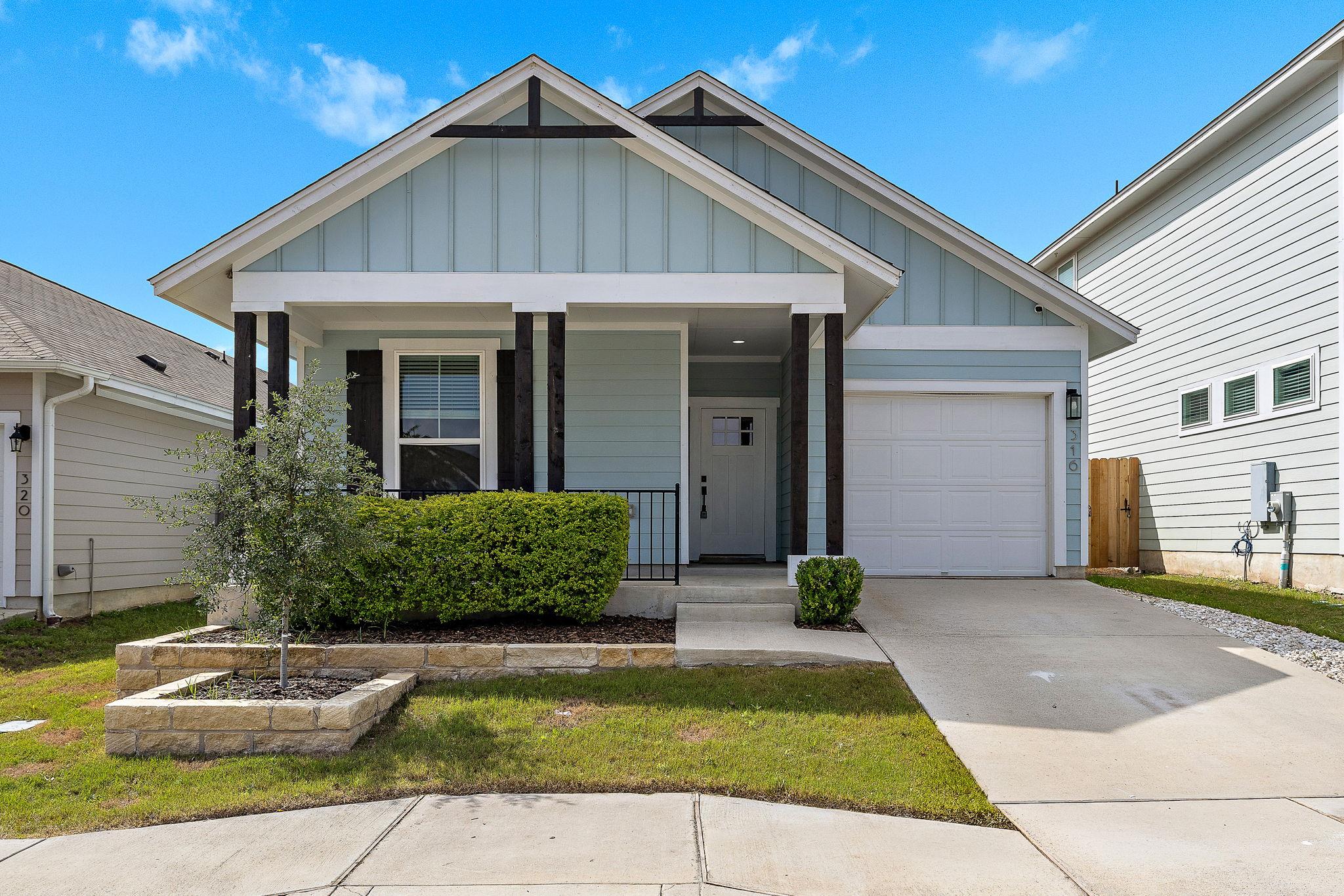 316 E Broade Street Leander TX 78641