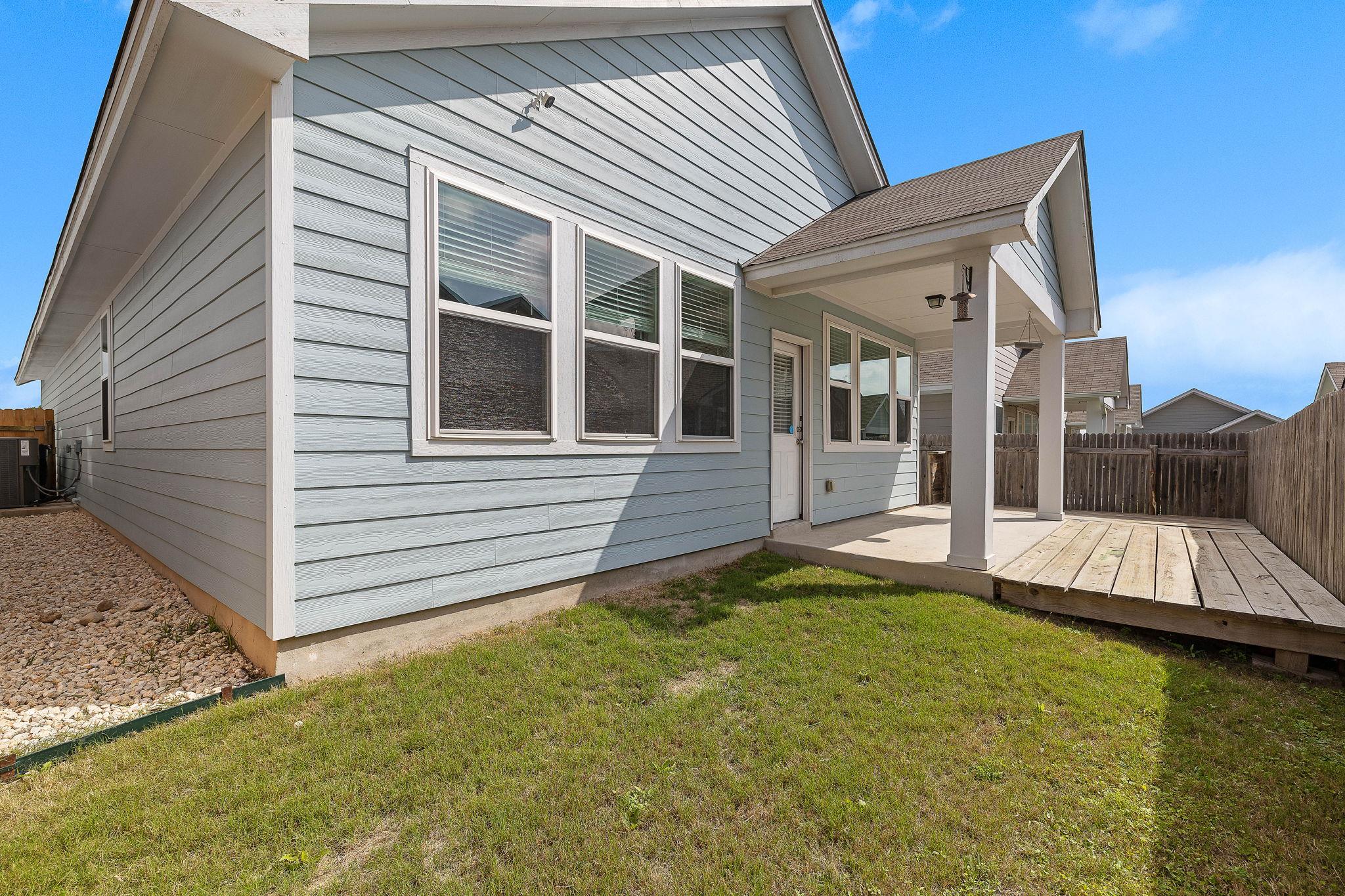 316 E Broade Street Leander TX 78641