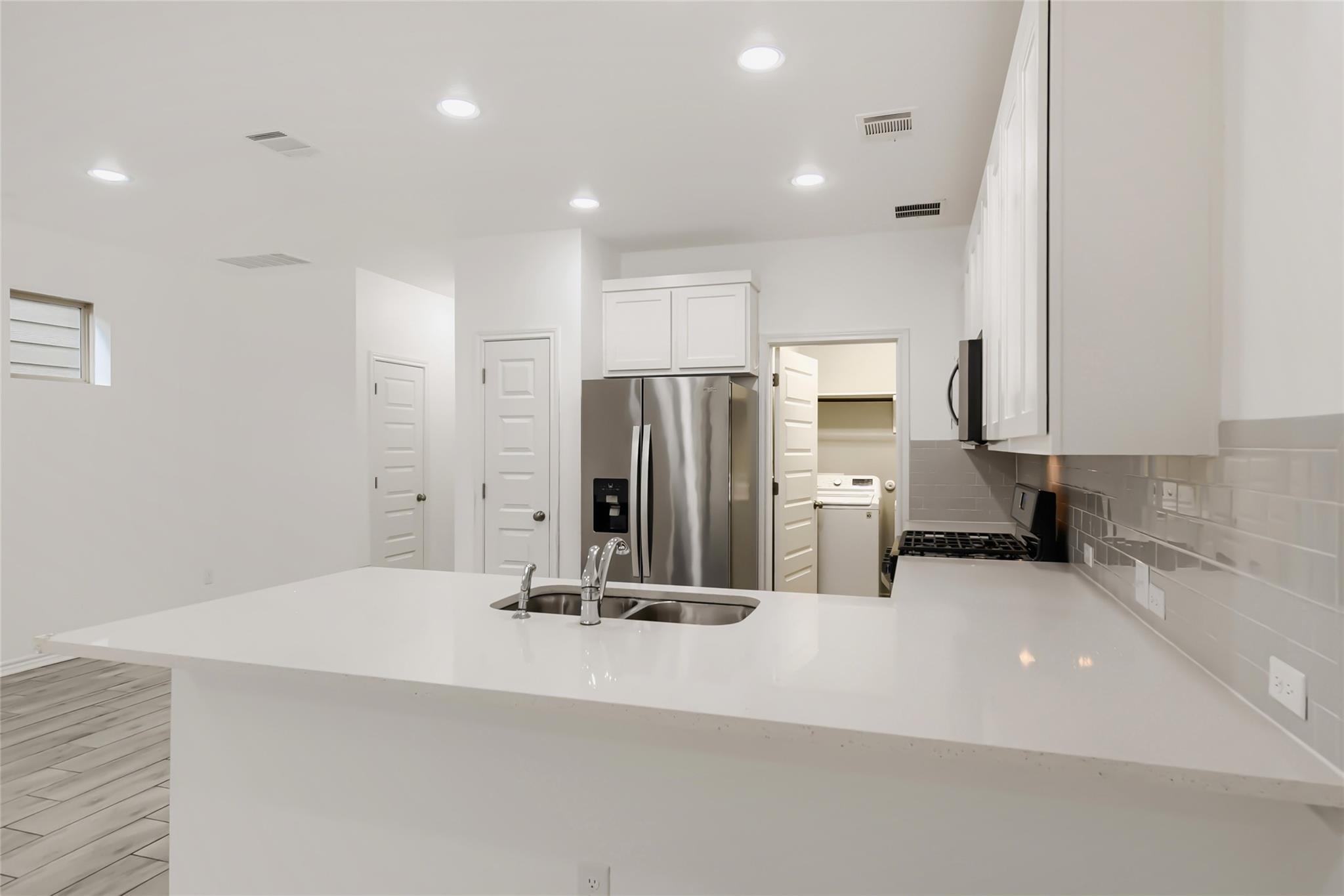 1728 Artesian Springs Crossing Leander TX 78641