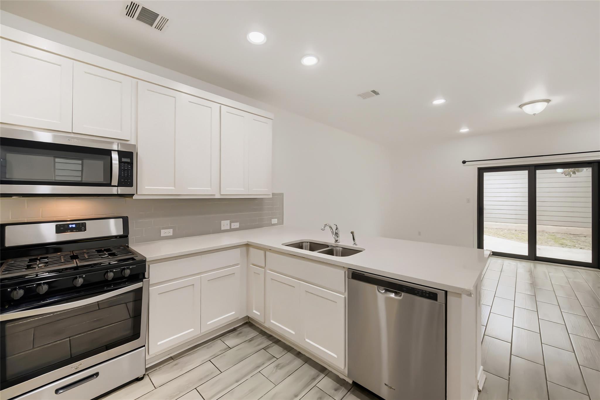1728 Artesian Springs Crossing Leander TX 78641