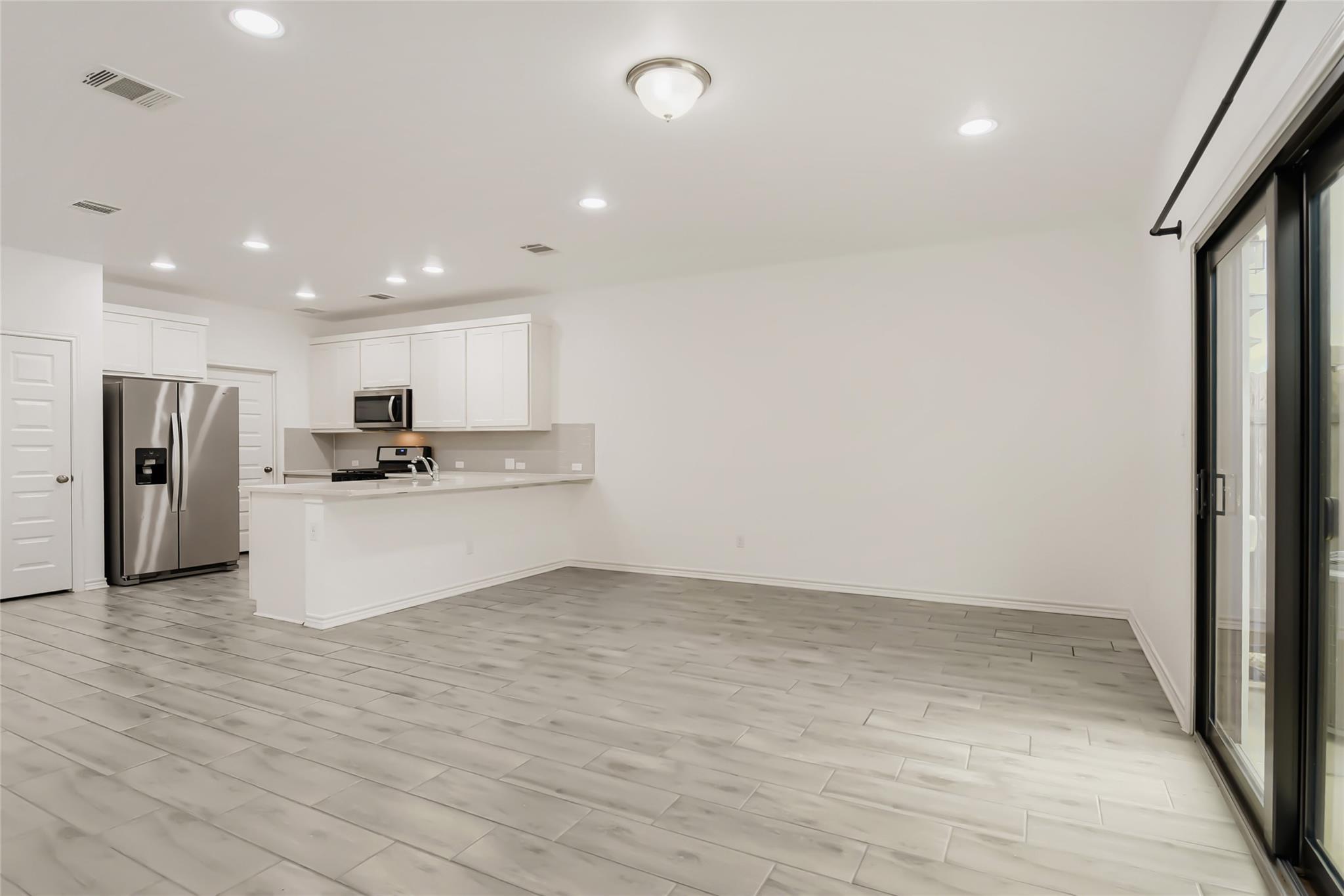 1728 Artesian Springs Crossing Leander TX 78641