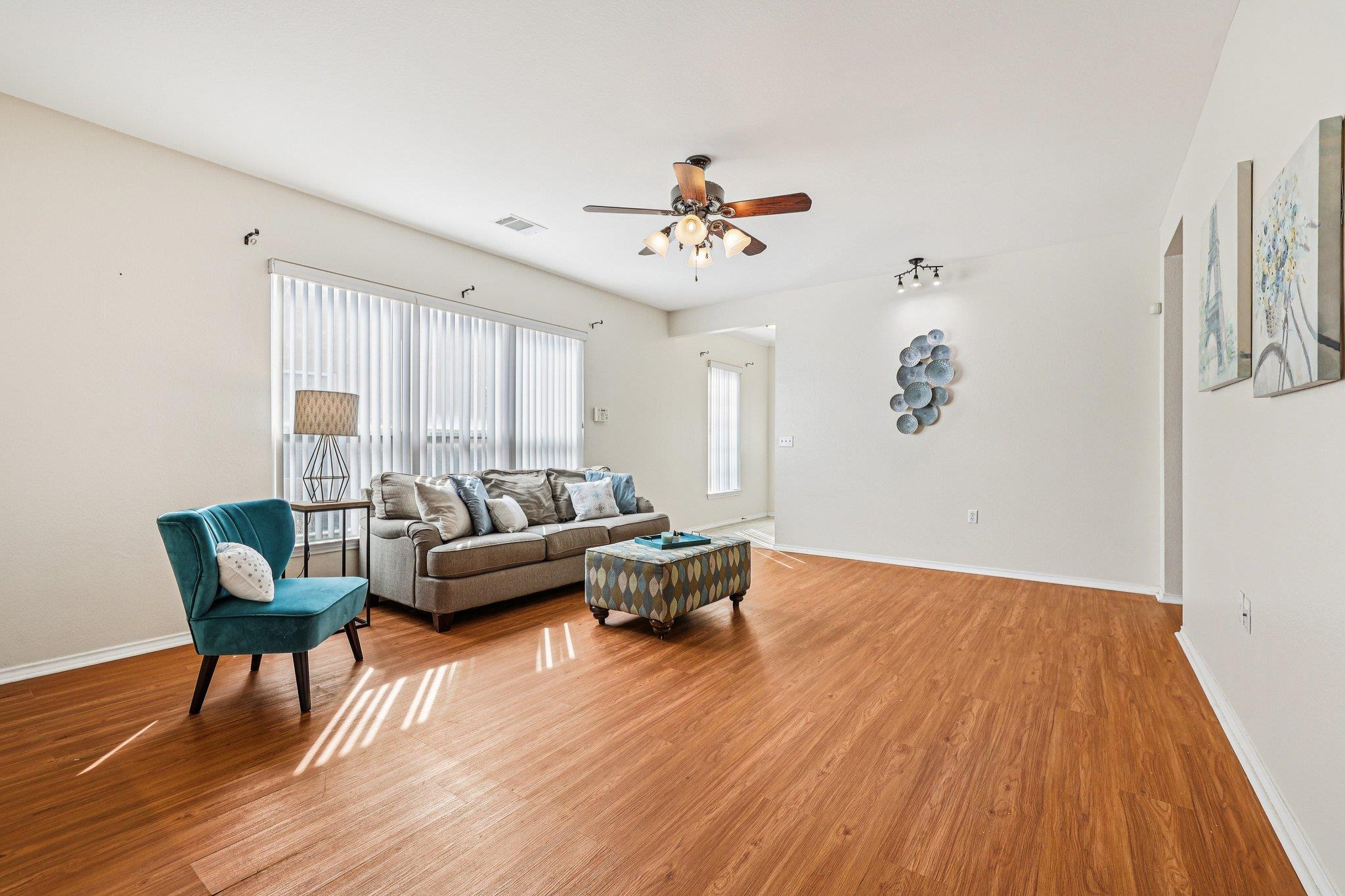 323 Crockett Loop Georgetown TX 78633