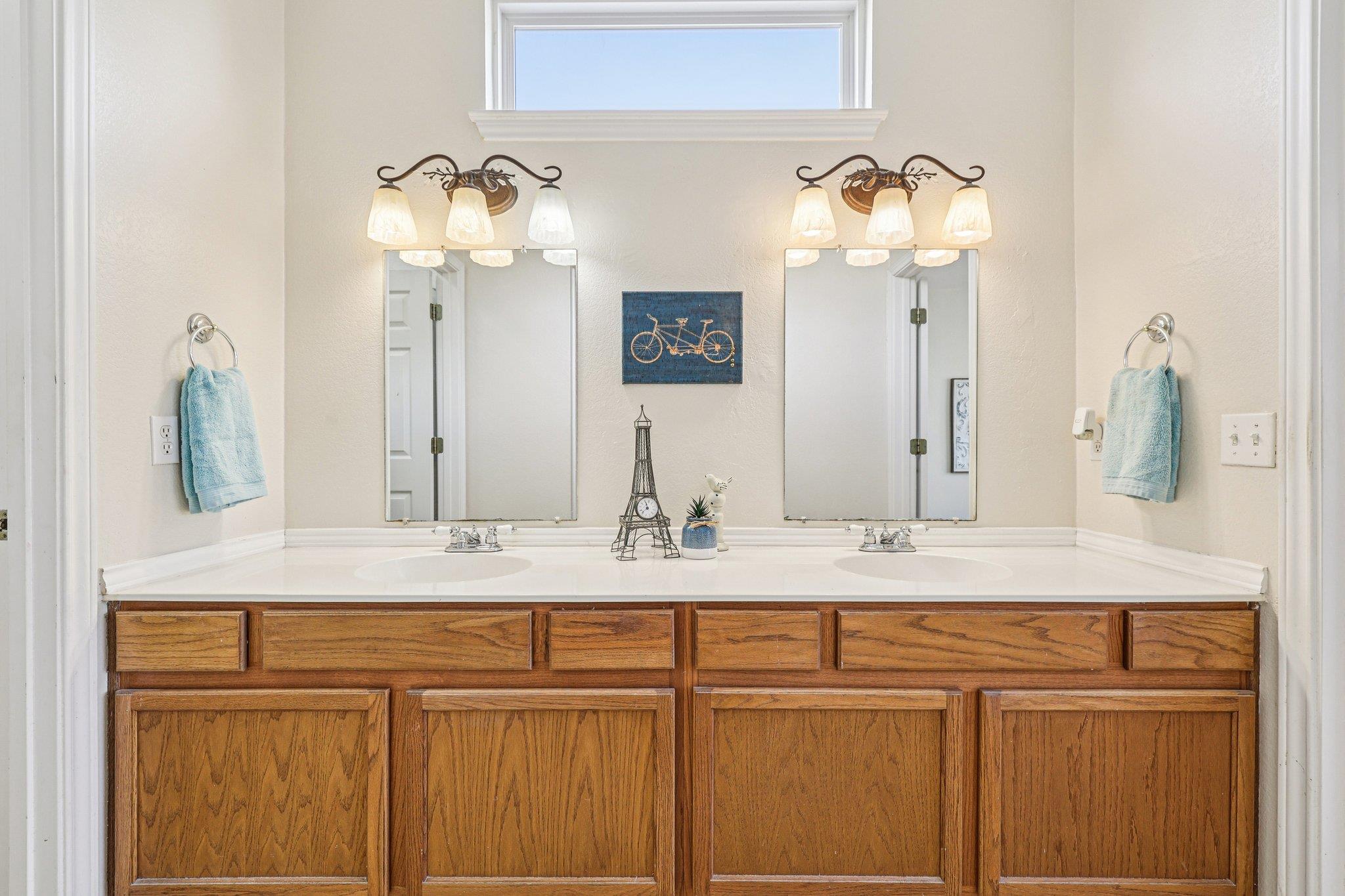 323 Crockett Loop Georgetown TX 78633