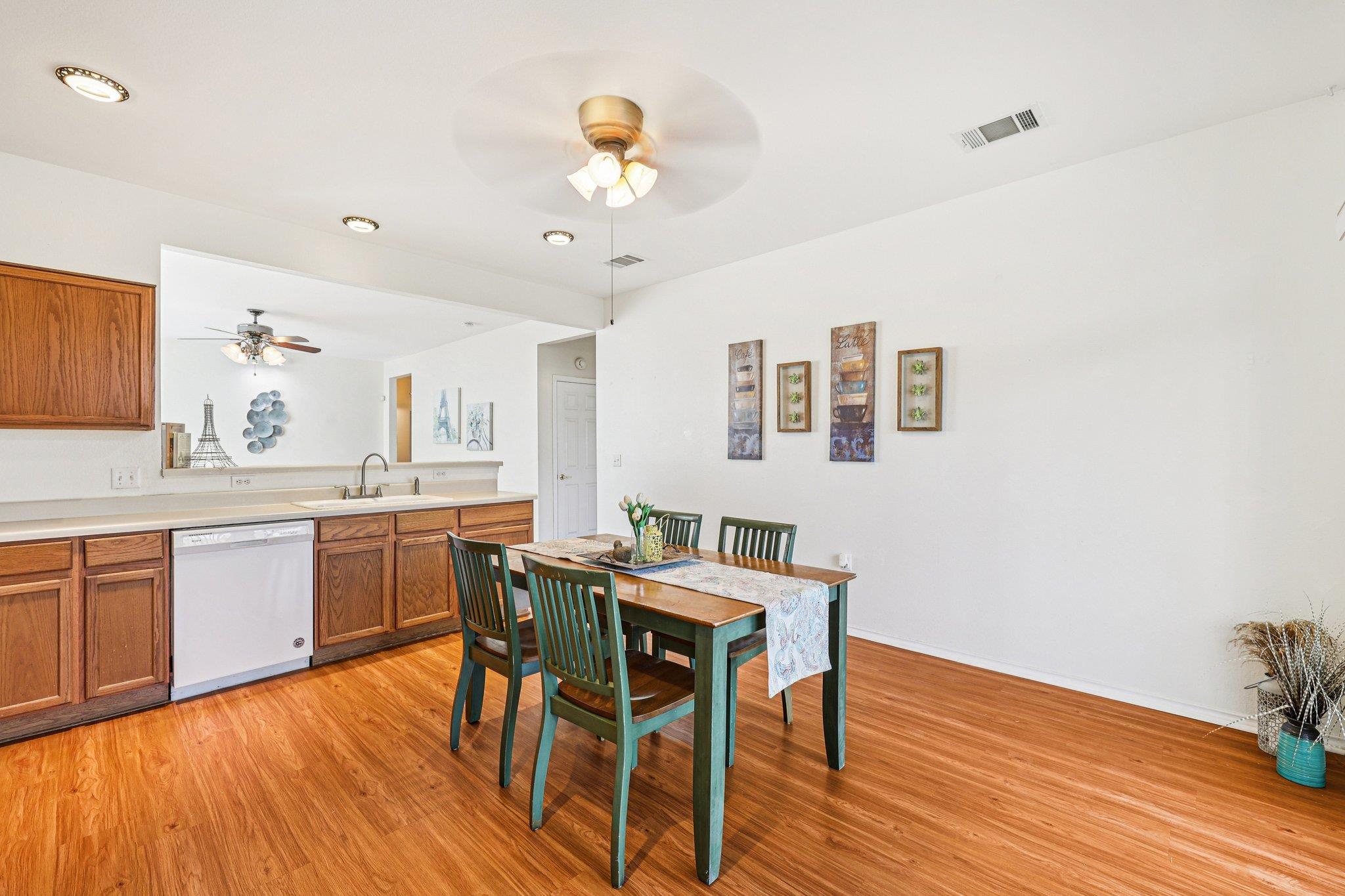 323 Crockett Loop Georgetown TX 78633