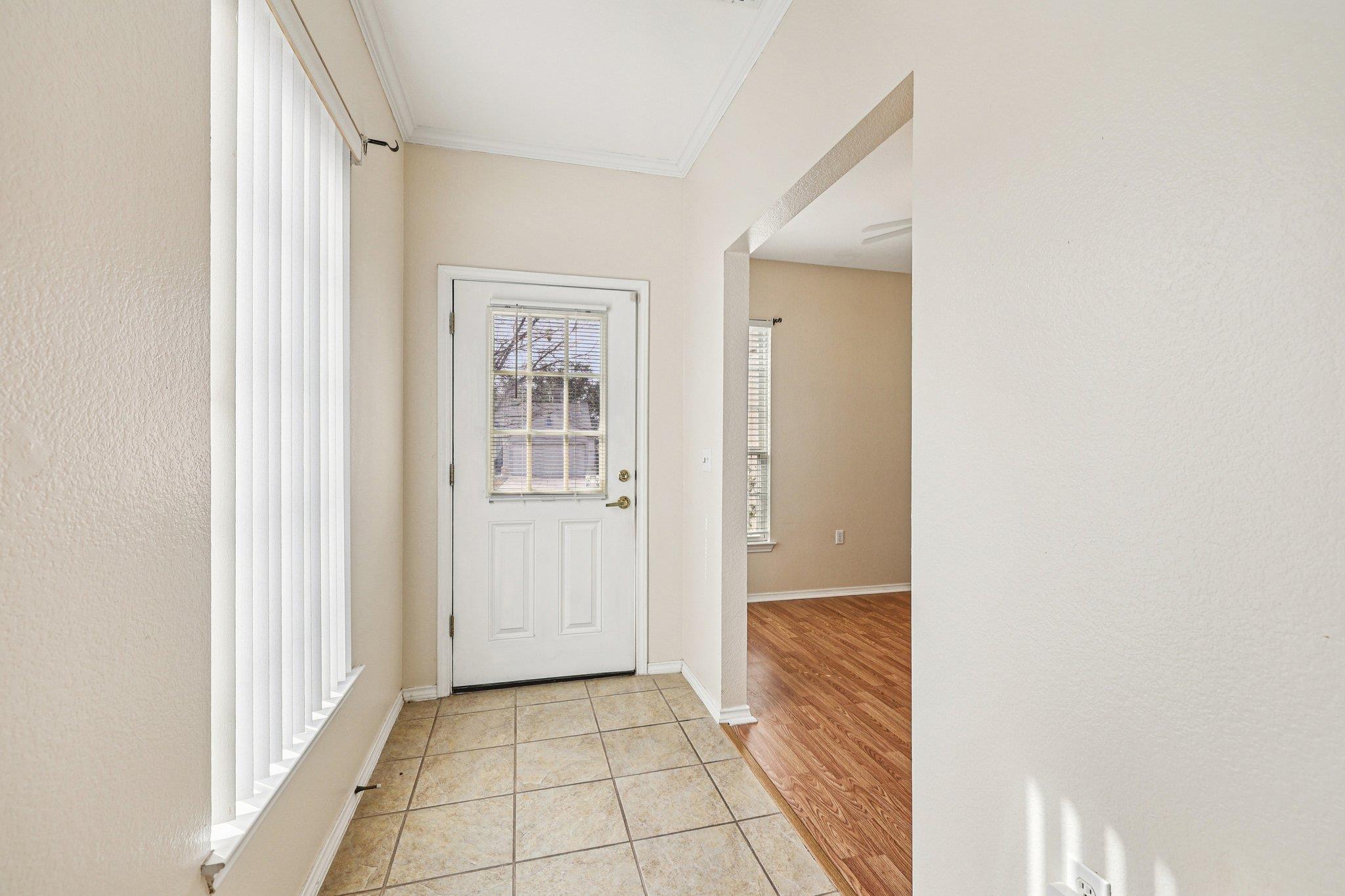 323 Crockett Loop Georgetown TX 78633