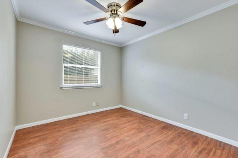 3000 Meadow Lane Taylor TX 76574