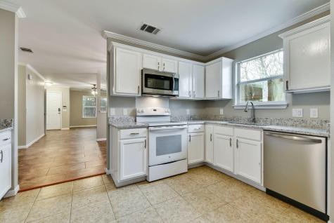 3000 Meadow Lane Taylor TX 76574