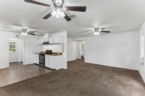 302 Harris Street Smithville TX 78957