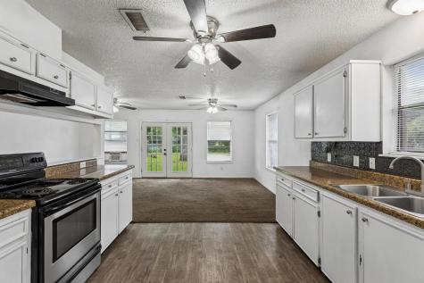 302 Harris Street Smithville TX 78957