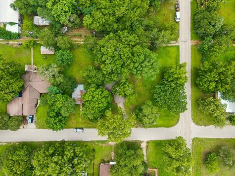 302 Harris Street Smithville TX 78957
