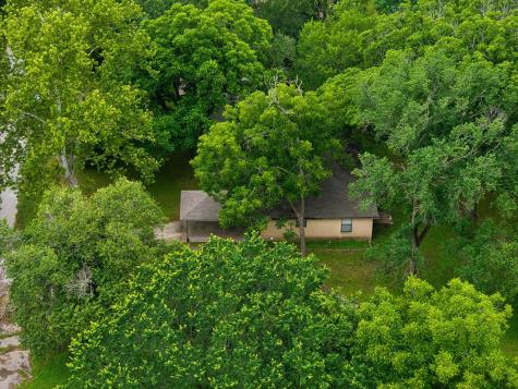 302 Harris Street Smithville TX 78957