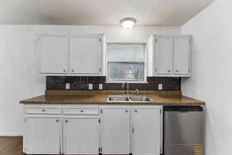 302 Harris Street Smithville TX 78957