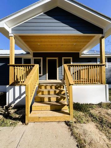 1902 N Fannin Avenue Cameron TX 76520
