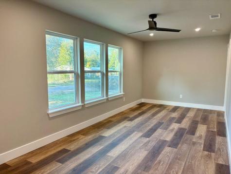 1902 N Fannin Avenue Cameron TX 76520