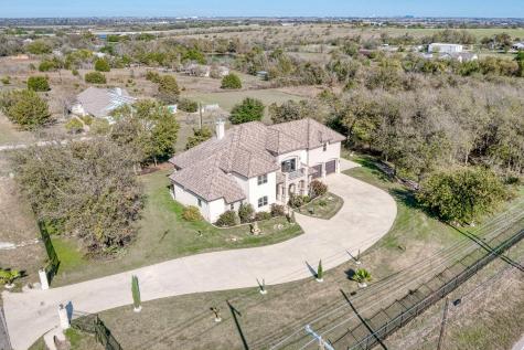 104 Spring Valley Street Hutto TX 78634